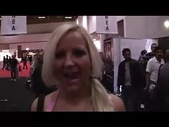 اثنين اجمل سكسي فرنسي من الفتيات السحاقيات اللعب حولها